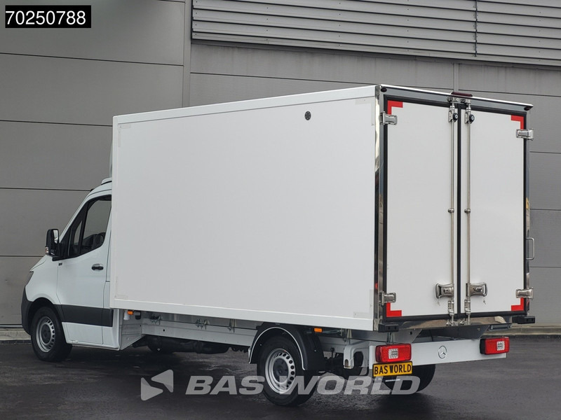 Mercedes-Benz Sprinter 317 CDI Koelwagen Thermo King V-300max 230V stekker Bakwagen Koel Kühlwagen 16m3 Airco Cruise control - Koelwagen: afbeelding 3 Mercedes-Benz Sprinter 317 CDI Koelwagen Thermo King V-300max 230V stekker Bakwagen Koel Kühlwagen 16m3 Airco Cruise control - Koelwagen: afbeelding 3