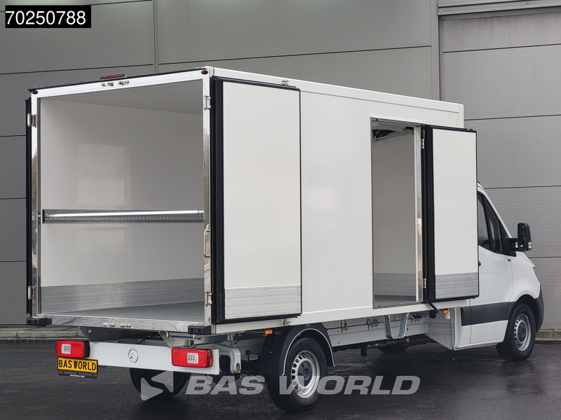 Mercedes-Benz Sprinter 317 CDI Koelwagen Thermo King V-300max 230V stekker Bakwagen Koel Kühlwagen 16m3 Airco Cruise control - Koelwagen: afbeelding 5 Mercedes-Benz Sprinter 317 CDI Koelwagen Thermo King V-300max 230V stekker Bakwagen Koel Kühlwagen 16m3 Airco Cruise control - Koelwagen: afbeelding 5