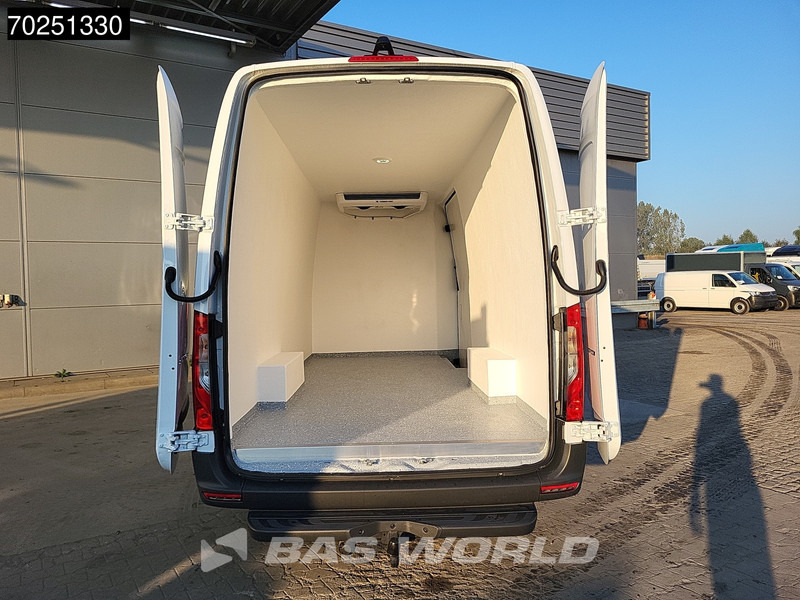 Mercedes-Benz Sprinter 317 CDI L3H2 Koelwagen Thermo King V-200 MAX 230V Stekker Trekhaak Airco Cruise Camera Navi Koeler Koel Kühlwagen 12m3 Airco Tre - Koelwagen: afbeelding 3 Mercedes-Benz Sprinter 317 CDI L3H2 Koelwagen Thermo King V-200 MAX 230V Stekker Trekhaak Airco Cruise Camera Navi Koeler Koel Kühlwagen 12m3 Airco Tre - Koelwagen: afbeelding 3