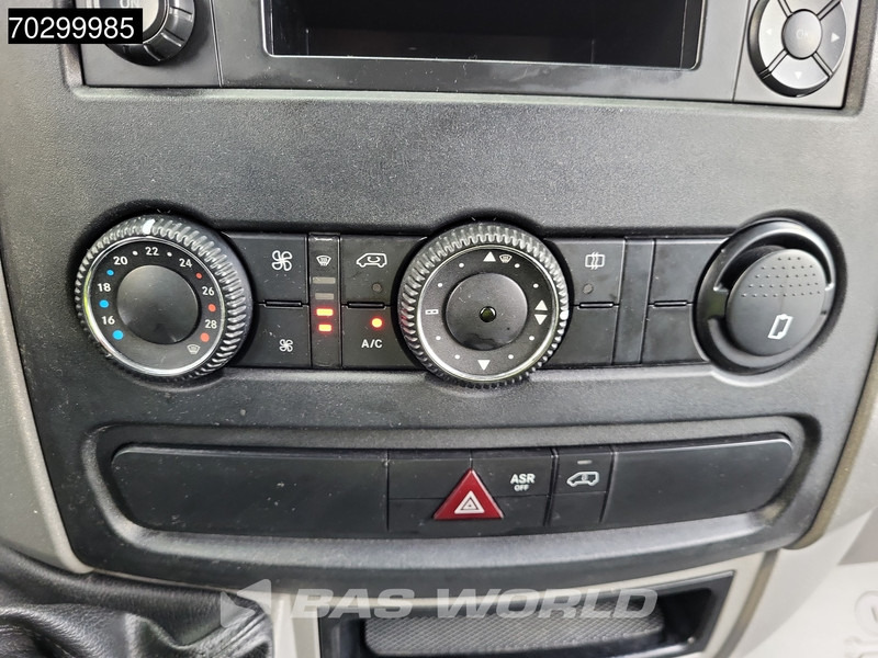Bestelwagen gesloten laadbak Mercedes-Benz Sprinter 514 CDI Laadklep Dubbellucht Zijdeur Bakwagen Airco Cruise D'Hollandia Euro6 Meubelbak Koffer Airco Cruise control: afbeelding 16 Bestelwagen gesloten laadbak Mercedes-Benz Sprinter 514 CDI Laadklep Dubbellucht Zijdeur Bakwagen Airco Cruise D'Hollandia Euro6 Meubelbak Koffer Airco Cruise control: afbeelding 16