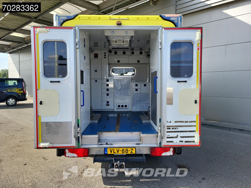 Mercedes-Benz Sprinter 519 CDI MARGE! 3.0L V6 Automaat 190PK Ambulance Trekhaak Airco Cruise APK 02-2026 Euro6 Rettungswagen Krankenwagen 13m3 Airco Tr - Ambulance: afbeelding 3 Mercedes-Benz Sprinter 519 CDI MARGE! 3.0L V6 Automaat 190PK Ambulance Trekhaak Airco Cruise APK 02-2026 Euro6 Rettungswagen Krankenwagen 13m3 Airco Tr - Ambulance: afbeelding 3