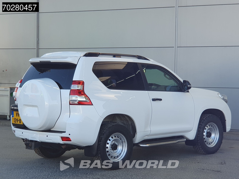 Toyota Land Cruiser 2.8 D-4D 177 PK Euro6 3DRS VAN 3.5t trekhaak Warn Lier Airco PDC 2m3 Airco Trekhaak - Kleine bestelwagen: afbeelding 5 Toyota Land Cruiser 2.8 D-4D 177 PK Euro6 3DRS VAN 3.5t trekhaak Warn Lier Airco PDC 2m3 Airco Trekhaak - Kleine bestelwagen: afbeelding 5