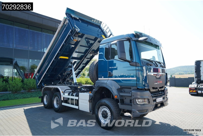MAN TGS 33.480 TGS 6X6 11m3 KH-3-Way Kipper 6x6 Steel Suspension Automatic Big-Axle Euro 6 - Kipper vrachtwagen: afbeelding 5 MAN TGS 33.480 TGS 6X6 11m3 KH-3-Way Kipper 6x6 Steel Suspension Automatic Big-Axle Euro 6 - Kipper vrachtwagen: afbeelding 5