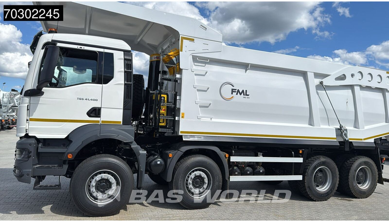 MAN TGS 41.400 8X4 23m3 Wielton Mining tipper Manual Steel suspension EURO 2 - Kipper vrachtwagen: afbeelding 5 MAN TGS 41.400 8X4 23m3 Wielton Mining tipper Manual Steel suspension EURO 2 - Kipper vrachtwagen: afbeelding 5