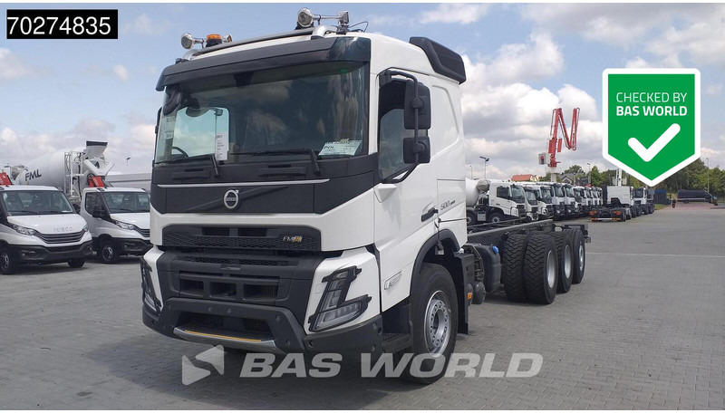 Volvo FMX 500 8X4 NEW 8x4 chassis Lift+steering axle VEB+ Euro 6 - Chassis vrachtwagen: afbeelding 1 Volvo FMX 500 8X4 NEW 8x4 chassis Lift+steering axle VEB+ Euro 6 - Chassis vrachtwagen: afbeelding 1