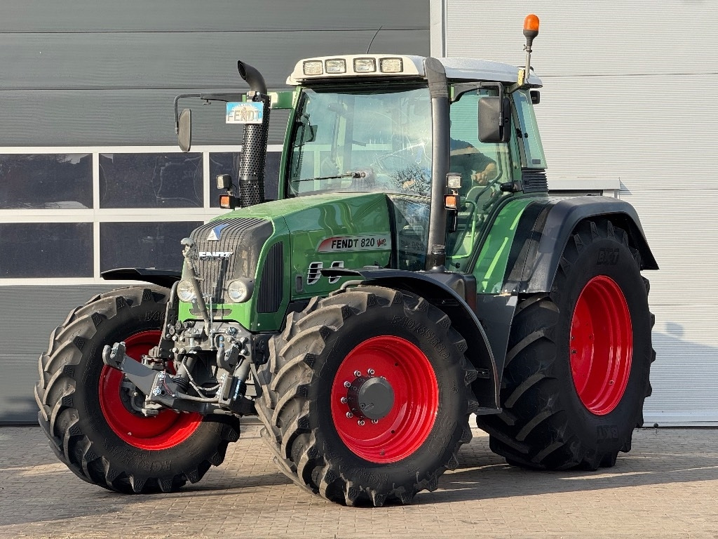 Fendt 820 Vario TMS - Tractor: afbeelding 2 Fendt 820 Vario TMS - Tractor: afbeelding 2