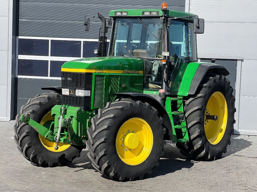 John Deere 7710 PQ - Tractor: afbeelding 2 John Deere 7710 PQ - Tractor: afbeelding 2