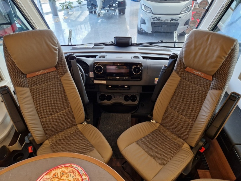 Carthago Chic E-Line I 64 XL QB Mercedes - Integraal camper: afbeelding 5 Carthago Chic E-Line I 64 XL QB Mercedes - Integraal camper: afbeelding 5