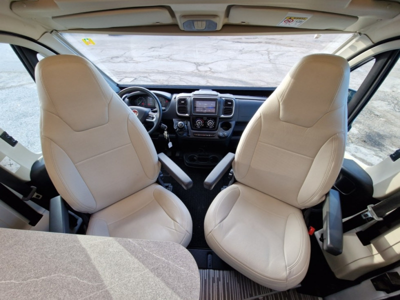 Mc Louis Menfys 540 Prestige - Buscamper: afbeelding 5 Mc Louis Menfys 540 Prestige - Buscamper: afbeelding 5