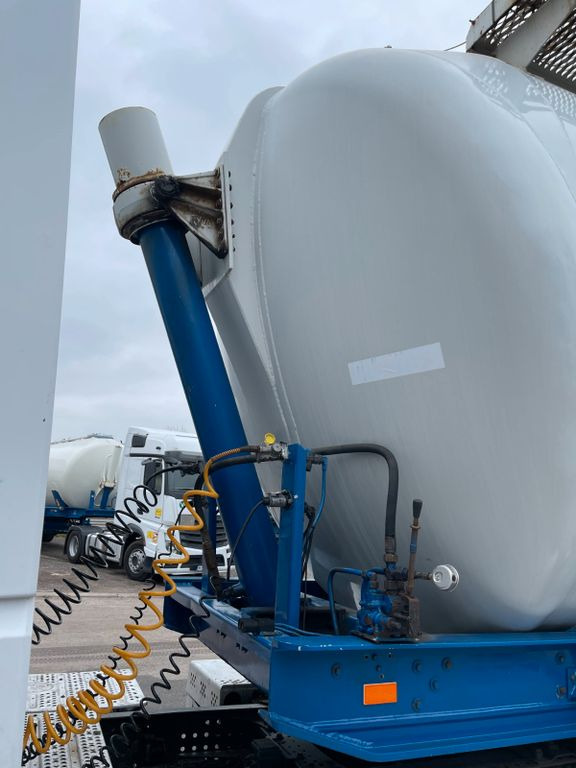 Spitzer Spitzer 58.000Liter - Bulkoplegger: afbeelding 5 Spitzer Spitzer 58.000Liter - Bulkoplegger: afbeelding 5