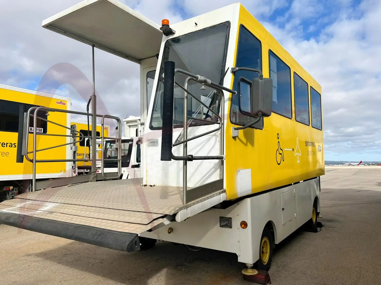 AEROFABRIL 6C-4M-ALT.6 - Ambulift: afbeelding 2 AEROFABRIL 6C-4M-ALT.6 - Ambulift: afbeelding 2