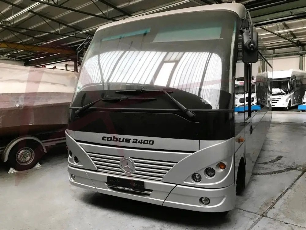 CONTRAC COBUS 2400 - Luchthaven bus: afbeelding 1 CONTRAC COBUS 2400 - Luchthaven bus: afbeelding 1