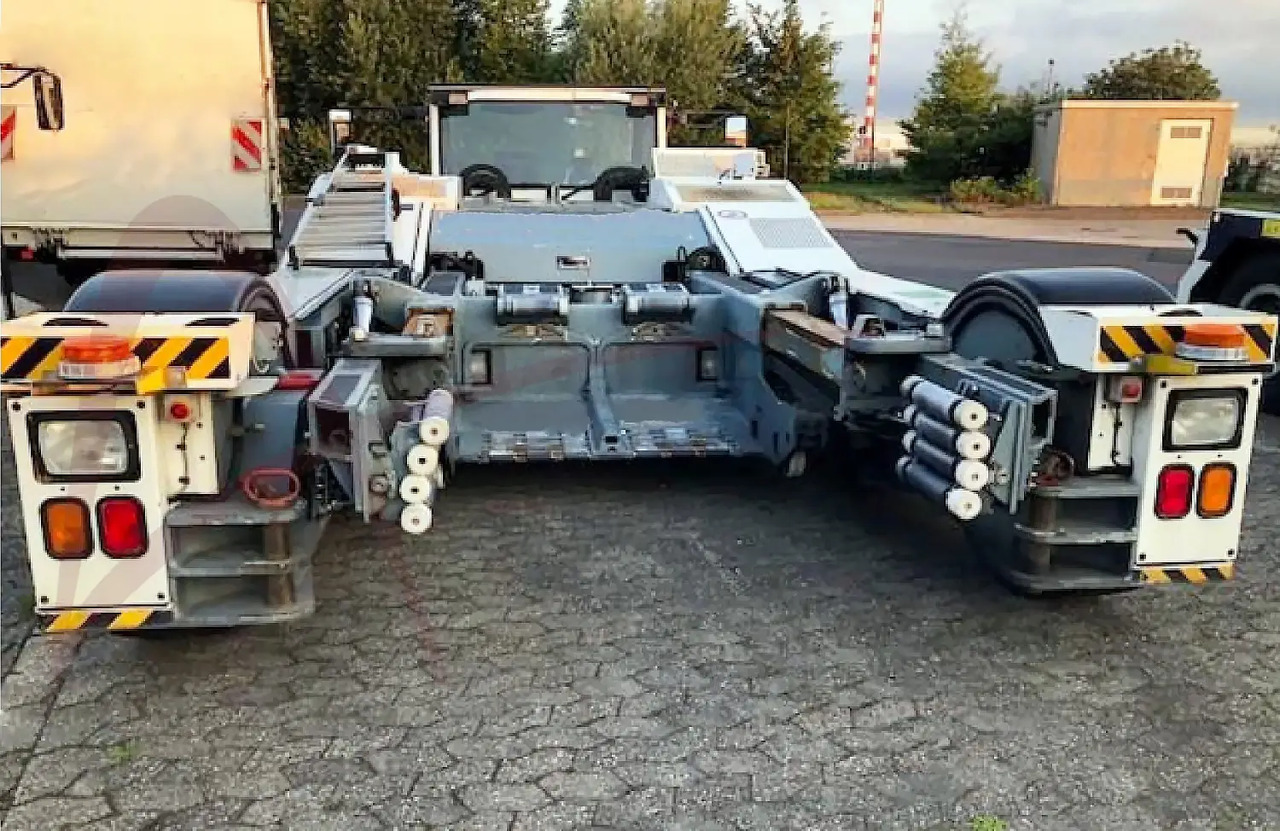 GOLDHOFER AST-2F 400 - Vliegtuigtrekker: afbeelding 2 GOLDHOFER AST-2F 400 - Vliegtuigtrekker: afbeelding 2