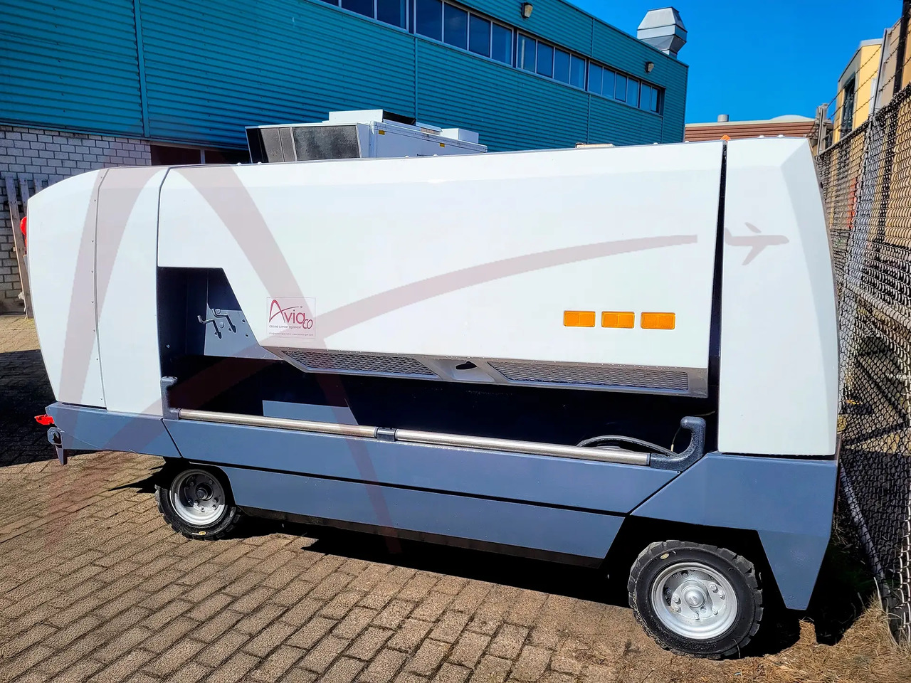 HITZINGER 100MDI1 - Ground power unit: afbeelding 2 HITZINGER 100MDI1 - Ground power unit: afbeelding 2