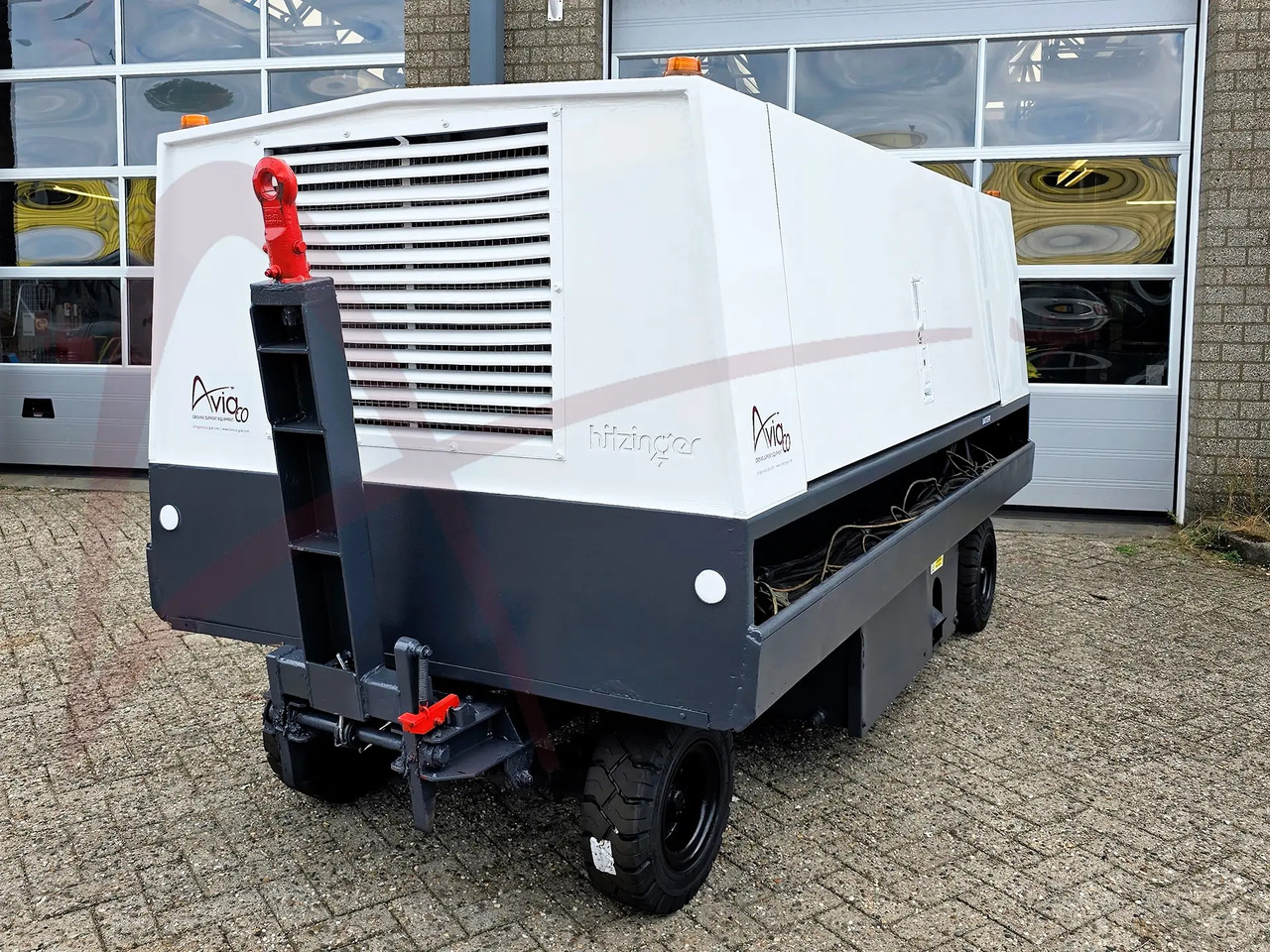 HITZINGER GPU120D - Ground power unit: afbeelding 2 HITZINGER GPU120D - Ground power unit: afbeelding 2