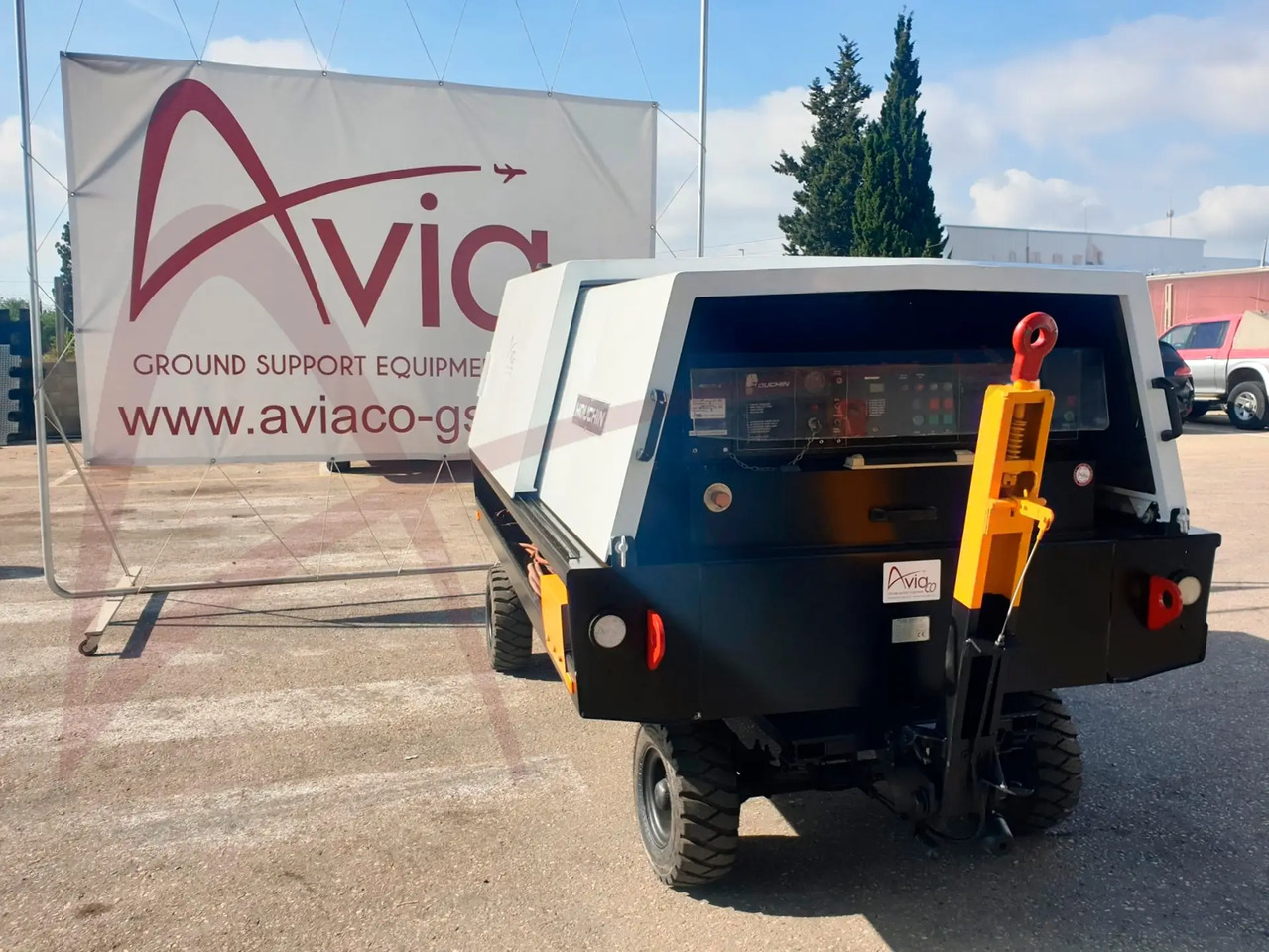 HOUCHIN C690 - Ground power unit: afbeelding 2 HOUCHIN C690 - Ground power unit: afbeelding 2