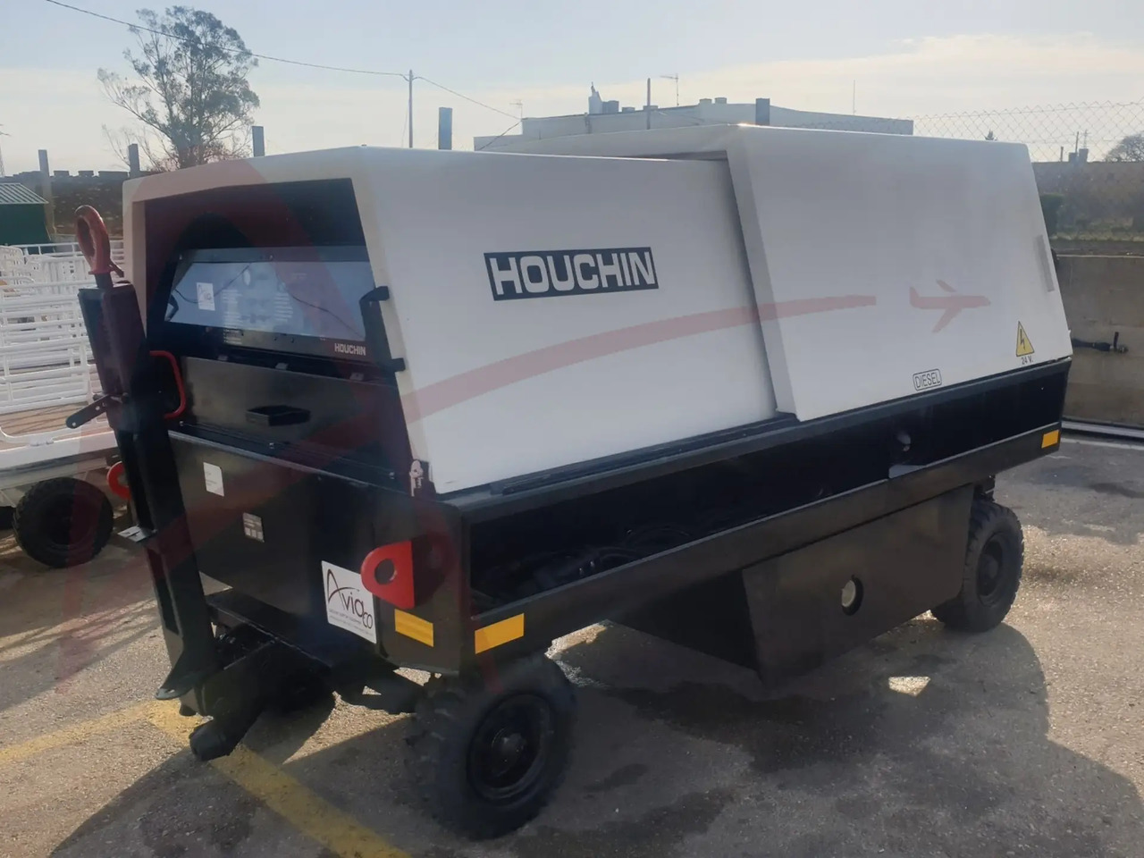 HOUCHIN D690 SV - Ground power unit: afbeelding 4 HOUCHIN D690 SV - Ground power unit: afbeelding 4