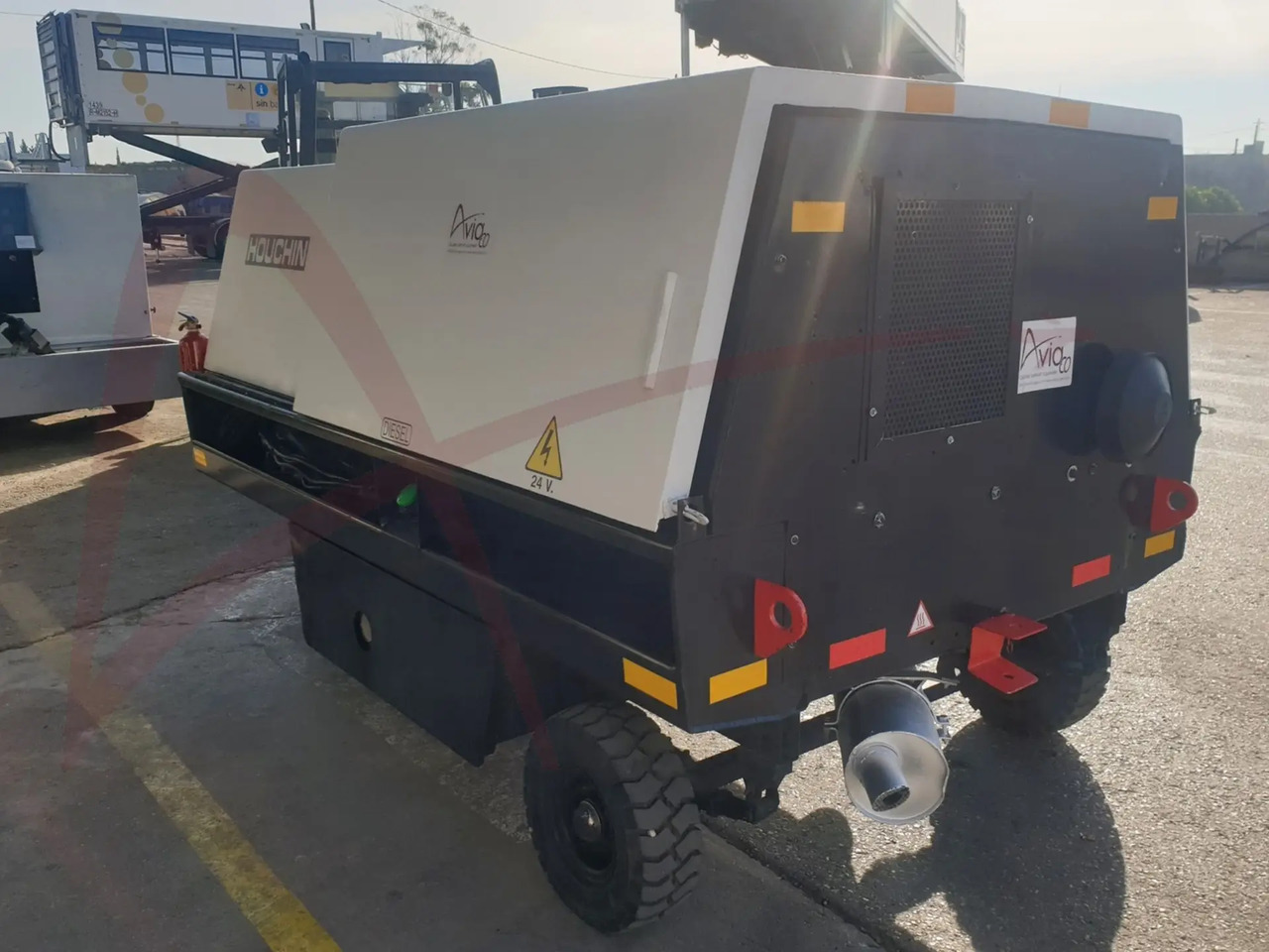 HOUCHIN D690 SV - Ground power unit: afbeelding 2 HOUCHIN D690 SV - Ground power unit: afbeelding 2