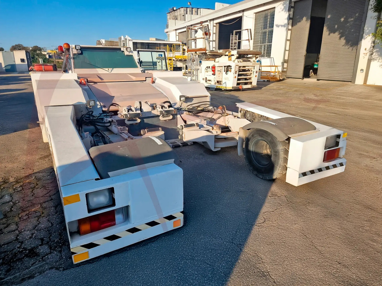 JBT EXPEDITER 160 - Vliegtuigtrekker: afbeelding 2 JBT EXPEDITER 160 - Vliegtuigtrekker: afbeelding 2