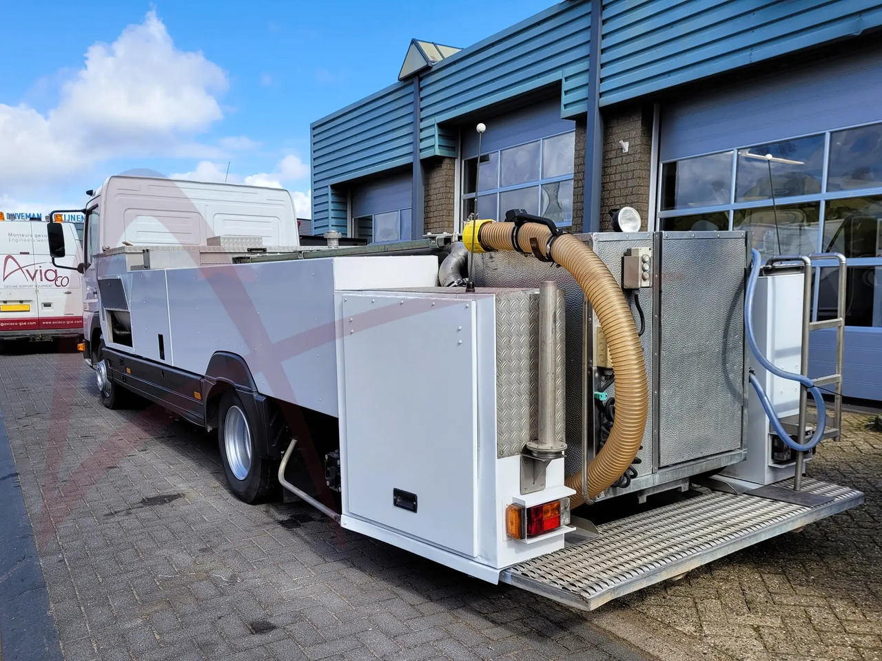 SCHRADER FAK 3.0/1.0/0.1 - Lavatory service truck: afbeelding 5 SCHRADER FAK 3.0/1.0/0.1 - Lavatory service truck: afbeelding 5