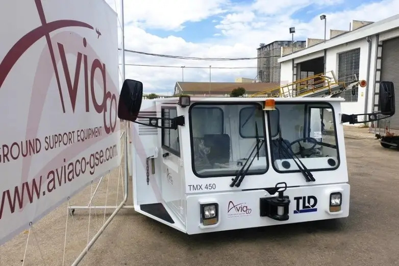 Vliegtuigtrekker TLD TMX-450: afbeelding 6 Vliegtuigtrekker TLD TMX-450: afbeelding 6