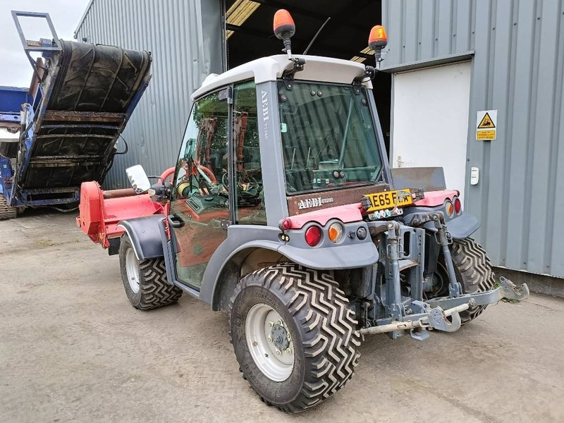 Aebi tt280 TT280 maaier mower airco werktuigdrager CE - Landbouwaanhanger: afbeelding 4 Aebi tt280 TT280 maaier mower airco werktuigdrager CE - Landbouwaanhanger: afbeelding 4