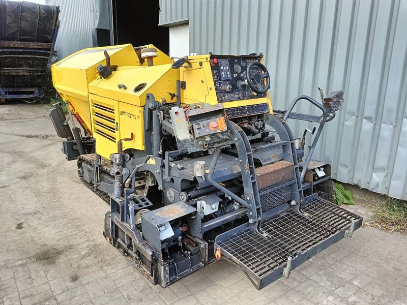 Bomag BF 223 C asfalteermachine asphalt paver dynamo - Asfaltafwerkmachine: afbeelding 4 Bomag BF 223 C asfalteermachine asphalt paver dynamo - Asfaltafwerkmachine: afbeelding 4