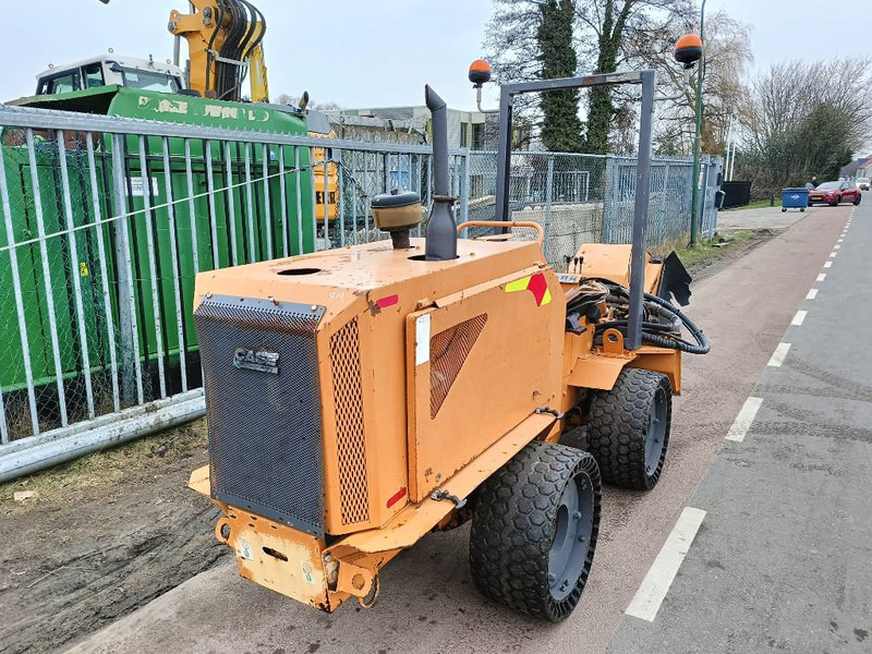 Case Maxi-Sneaker Maxi C c220 top cutter wheel paver - Sleuvengraver: afbeelding 4 Case Maxi-Sneaker Maxi C c220 top cutter wheel paver - Sleuvengraver: afbeelding 4