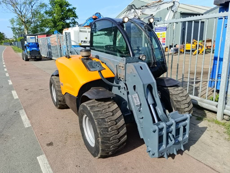 Giant 4548 Tendo verreiker 4,6 m 1,7 ton telehandler CE - Verreiker: afbeelding 3 Giant 4548 Tendo verreiker 4,6 m 1,7 ton telehandler CE - Verreiker: afbeelding 3