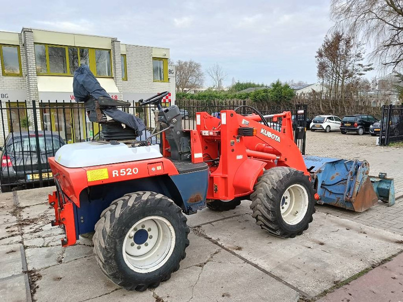 Kubota R 520 shovel wiellader loader lader met bak/vorken - Wiellader: afbeelding 1 Kubota R 520 shovel wiellader loader lader met bak/vorken - Wiellader: afbeelding 1