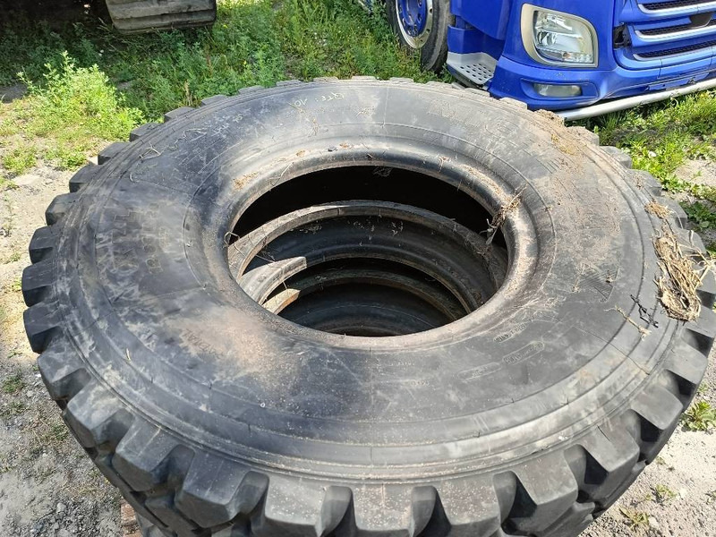 Michelin 12.00R20 , 14.00R20, 335/80R20 , 395/85R2 365/80R2 - Banden en velgen voor Bouwmachine: afbeelding 3 Michelin 12.00R20 , 14.00R20, 335/80R20 , 395/85R2 365/80R2 - Banden en velgen voor Bouwmachine: afbeelding 3