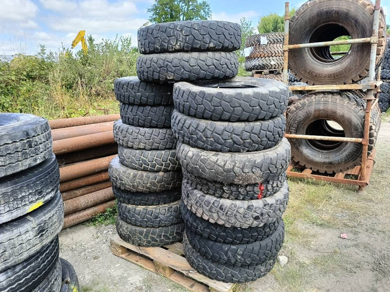Michelin 6,50 R16 C 7,00R16 C 22/100R16 255/100R16 banden l - Banden en velgen voor Bouwmachine: afbeelding 4 Michelin 6,50 R16 C 7,00R16 C 22/100R16 255/100R16 banden l - Banden en velgen voor Bouwmachine: afbeelding 4