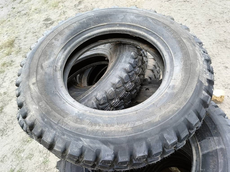 Michelin 6,50 R16 C 7,00R16 C 22/100R16 255/100R16 banden l - Banden en velgen voor Bouwmachine: afbeelding 3 Michelin 6,50 R16 C 7,00R16 C 22/100R16 255/100R16 banden l - Banden en velgen voor Bouwmachine: afbeelding 3