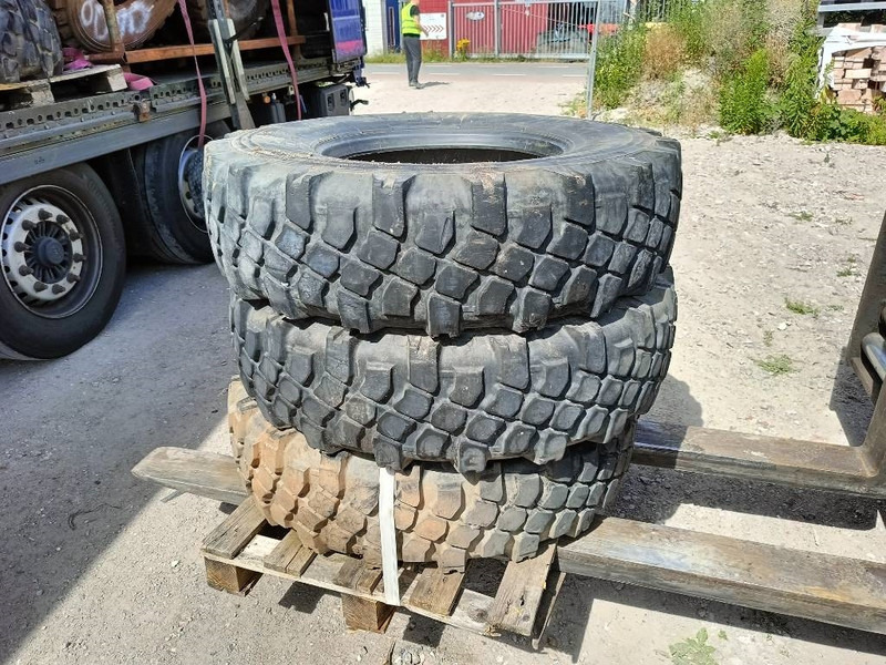 Michelin continental band 13R22.5 , 315/80R22.5 , 13R22,5 l - Banden en velgen voor Bouwmachine: afbeelding 2 Michelin continental band 13R22.5 , 315/80R22.5 , 13R22,5 l - Banden en velgen voor Bouwmachine: afbeelding 2