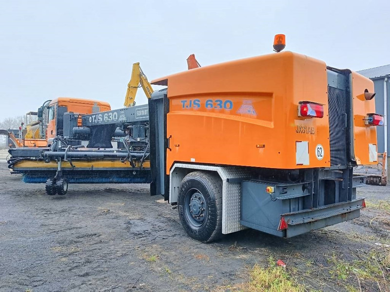 Schmidt TSJ630 man runway snow cleaning sneeuwschuif 2008 - Sneeuwschuif voor Landbouwmachine: afbeelding 4 Schmidt TSJ630 man runway snow cleaning sneeuwschuif 2008 - Sneeuwschuif voor Landbouwmachine: afbeelding 4