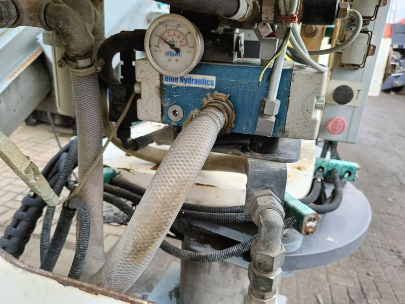 Asfaltafwerkmachine Wirtgen SP 250 500 beton bekisting machine sleep: afbeelding 20 Asfaltafwerkmachine Wirtgen SP 250 500 beton bekisting machine sleep: afbeelding 20