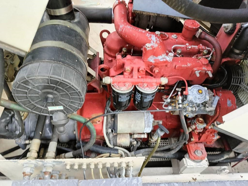 Asfaltafwerkmachine Wirtgen SP 250 500 beton bekisting machine sleep: afbeelding 14 Asfaltafwerkmachine Wirtgen SP 250 500 beton bekisting machine sleep: afbeelding 14