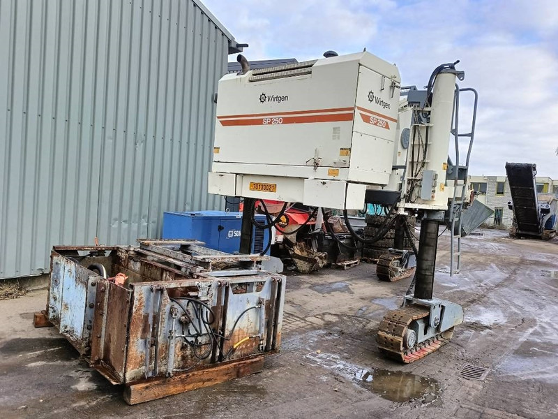 Wirtgen SP 250 500 beton bekisting machine sleep - Asfaltafwerkmachine: afbeelding 4 Wirtgen SP 250 500 beton bekisting machine sleep - Asfaltafwerkmachine: afbeelding 4