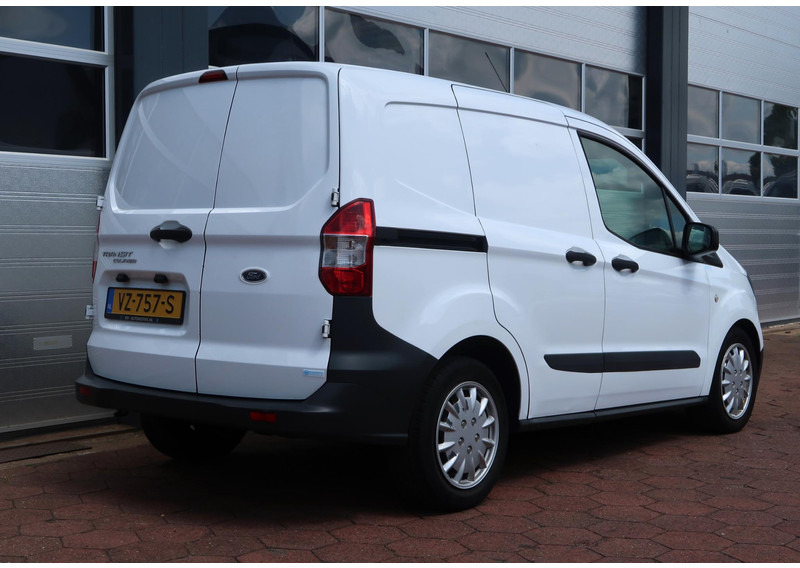 Kleine bestelwagen Ford Transit Courier 1.5 TDCI Ambiente Start&Stop AIRCO/ MARGE/ LAGE KM/ NETTE AUTO!: afbeelding 19