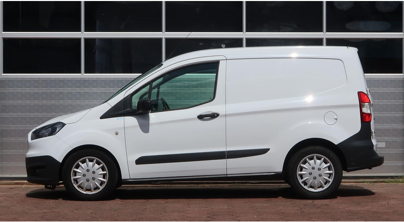 Kleine bestelwagen Ford Transit Courier 1.5 TDCI Ambiente Start&Stop AIRCO/ MARGE/ LAGE KM/ NETTE AUTO!: afbeelding 10