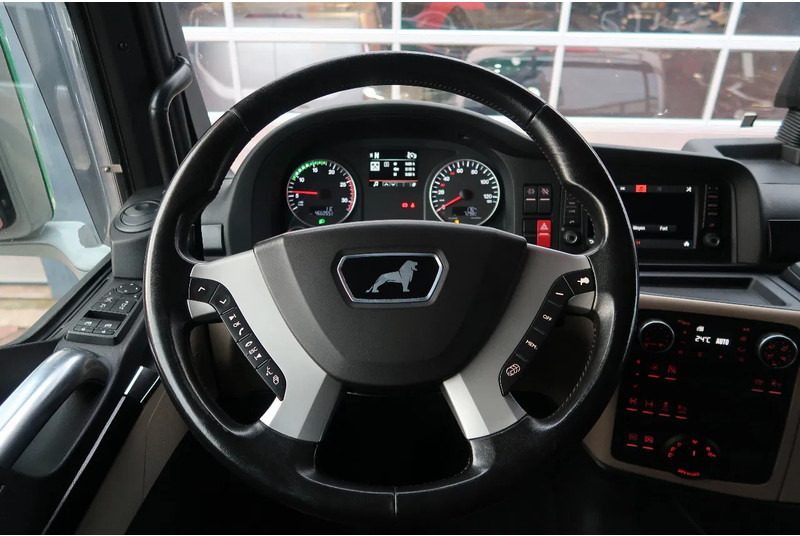 MAN TGX TGX 33.640 6X4 /RETARDER/ HYDRAULIK/ ALCOA'S/ LED/ ETC! - Trekker: afbeelding 4 MAN TGX TGX 33.640 6X4 /RETARDER/ HYDRAULIK/ ALCOA'S/ LED/ ETC! - Trekker: afbeelding 4