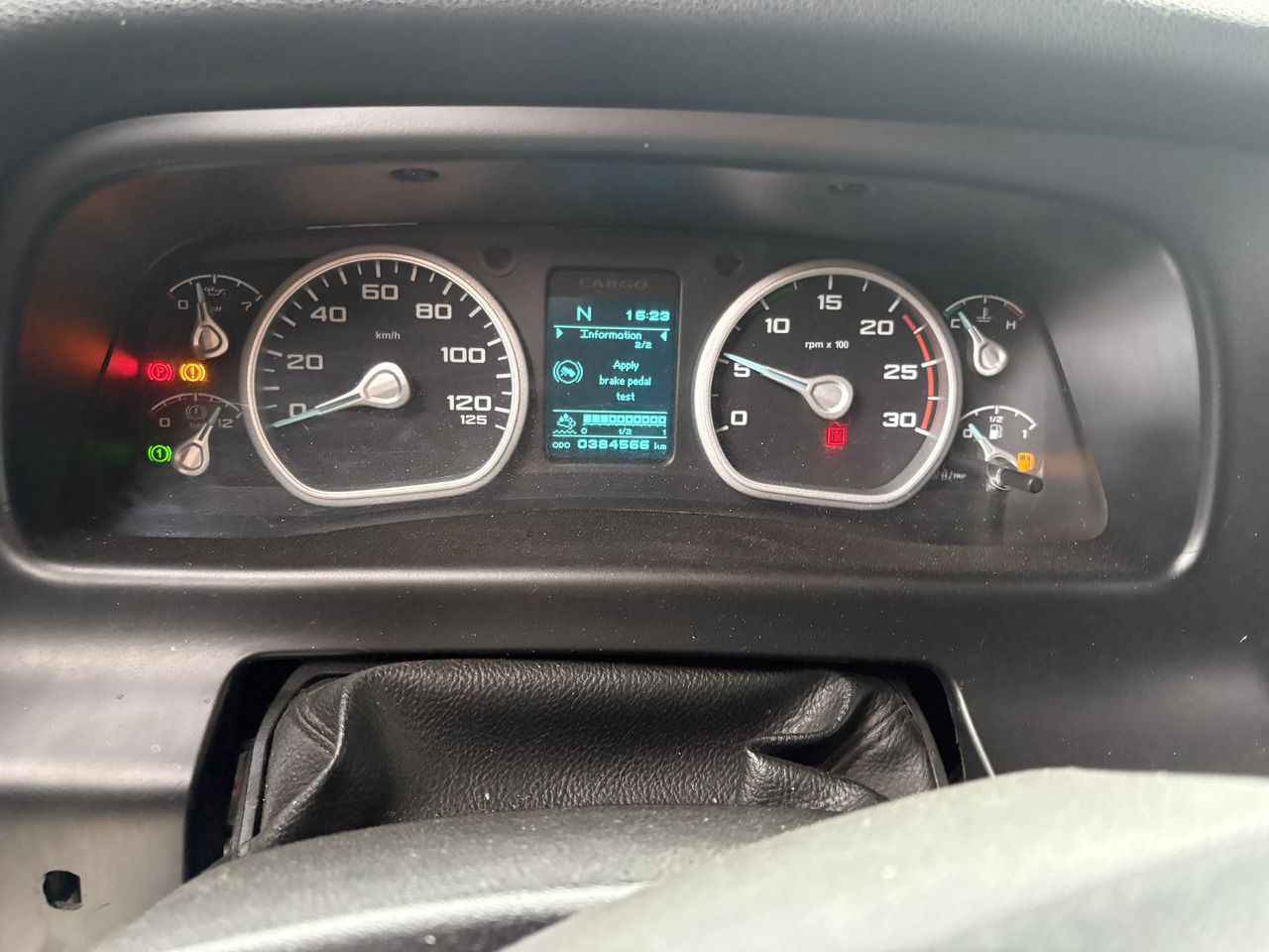 FORD 18.480 EURO6 automatic 4x2 300.000km 2unite - Trekker: afbeelding 4 FORD 18.480 EURO6 automatic 4x2 300.000km 2unite - Trekker: afbeelding 4