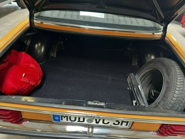 MERCEDES-BENZ 200 D/8 W115... - Sedan: afbeelding 2 MERCEDES-BENZ 200 D/8 W115... - Sedan: afbeelding 2