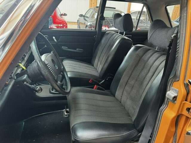MERCEDES-BENZ 200 D/8 W115... - Sedan: afbeelding 4 MERCEDES-BENZ 200 D/8 W115... - Sedan: afbeelding 4