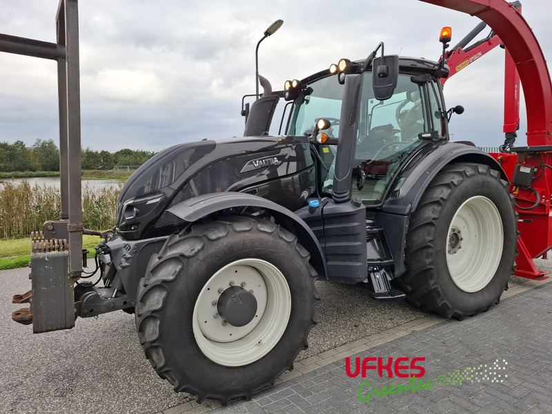 Valtra T 234 Direct TwinTrac - Tractor: afbeelding 1 Valtra T 234 Direct TwinTrac - Tractor: afbeelding 1