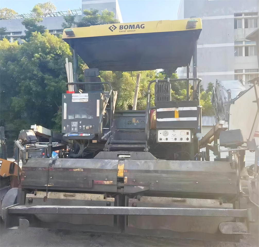 BOMAG BF800C Asphalt Paver Machine Used Asphalt Paver - Asfaltafwerkmachine: afbeelding 4 BOMAG BF800C Asphalt Paver Machine Used Asphalt Paver - Asfaltafwerkmachine: afbeelding 4