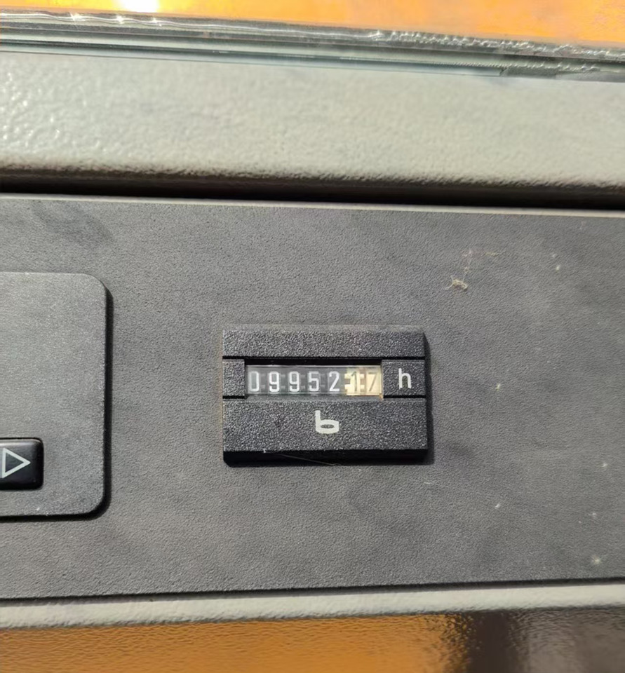 Liebherr LTM1500-8 Used Mobile Crane 500 ton Lifting Hydraulic Truck Crane - Mobiele kraan: afbeelding 3 Liebherr LTM1500-8 Used Mobile Crane 500 ton Lifting Hydraulic Truck Crane - Mobiele kraan: afbeelding 3