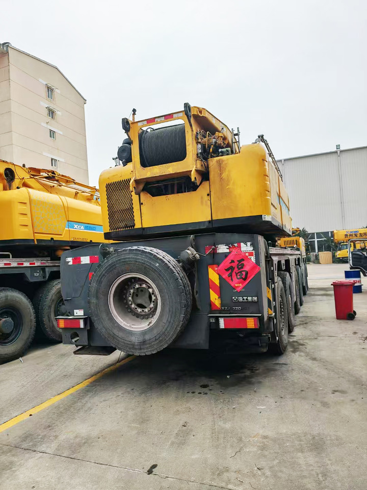 XCMG Manufacturer Used Mobile Hydraulic Truck Cranes XCA300 All Terrain Crane For Sale - Alle terrein kraan: afbeelding 5 XCMG Manufacturer Used Mobile Hydraulic Truck Cranes XCA300 All Terrain Crane For Sale - Alle terrein kraan: afbeelding 5
