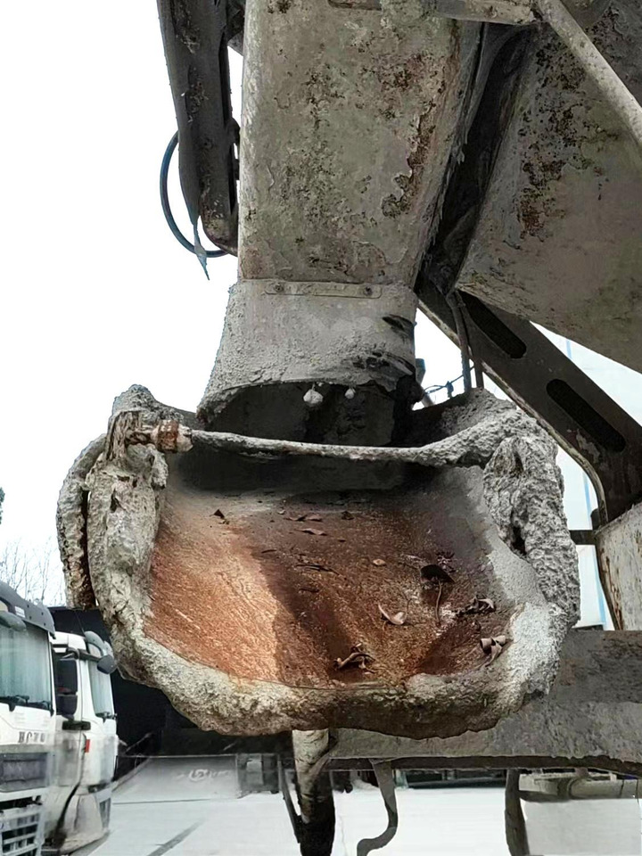 XCMG Official 12cubic G4804B Second Hand China Concrete Mixer Trucks With High Quality - Betonmixer: afbeelding 5 XCMG Official 12cubic G4804B Second Hand China Concrete Mixer Trucks With High Quality - Betonmixer: afbeelding 5