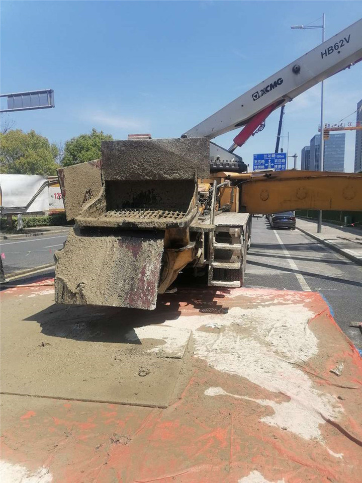 XCMG Official 2019 Year Hb62V Second Hand Used Hydraulic Concrete Pump Truck - Betonpomp: afbeelding 5 XCMG Official 2019 Year Hb62V Second Hand Used Hydraulic Concrete Pump Truck - Betonpomp: afbeelding 5